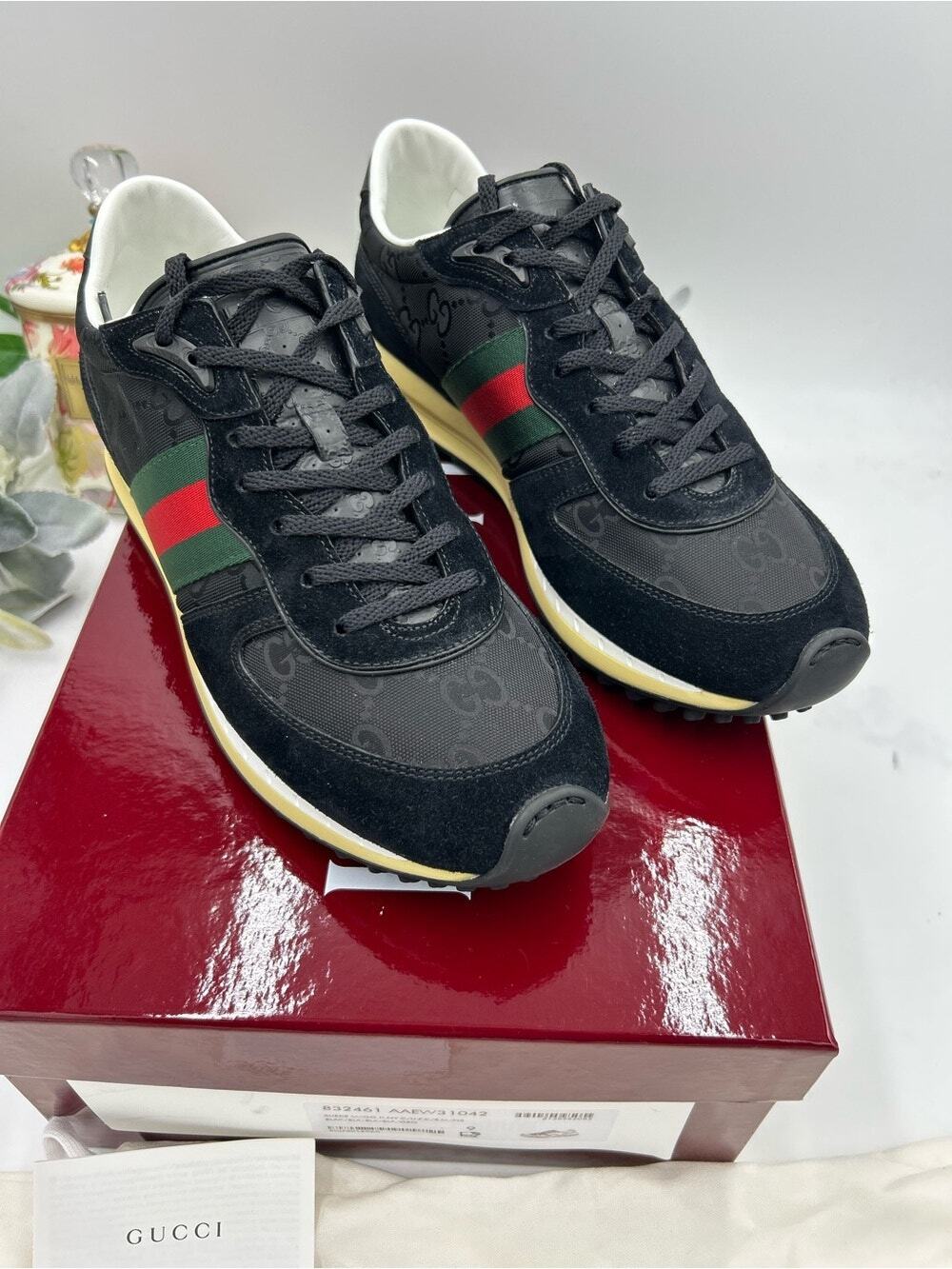 Men's Gucci re- motion web strip sneakers size 9 fits 9.5 US made in Italy